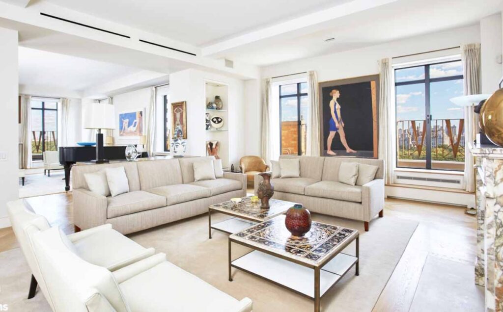 115 CPW PH18EF, Living Room