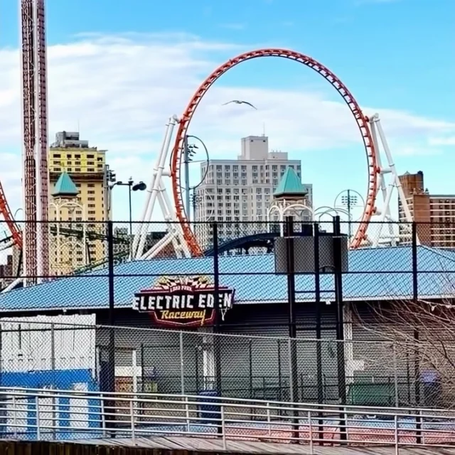 ©Sam Sunshine - Coney Island Morning Haze - Cinema Video and Ambient Song Music…

#samsunshine
#cinemavideo 
#fashion 
#deephouse 
#art 

© Sam Sunshine - Coney Island Morning Haze - Cinema and Ambient Song Music 2026. All Rights Reserved.